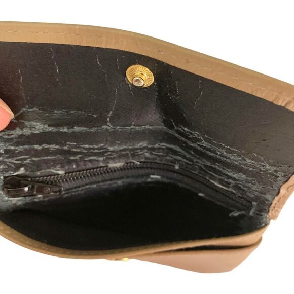 Buxton Vintage Small Leather Wallet - Picture 4 of 4